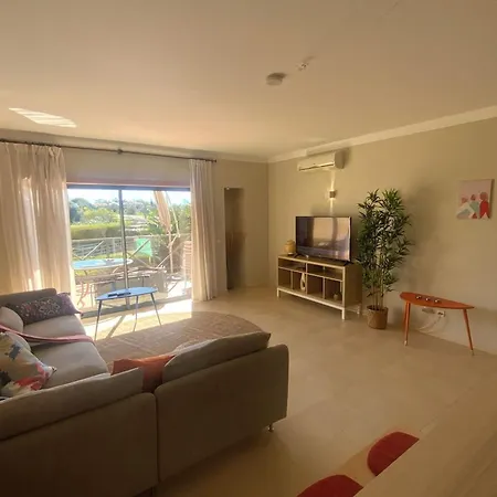 Luxury Ground-floor 5 Stars, 2 Bedrooms, 2 Bathrooms, Free Wifi