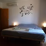 Luxury Ground-floor 5 Stars, 2 Bedrooms, 2 Bathrooms, Free Wifi Apartman *