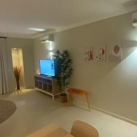 شقة Luxury Ground-floor 5 Stars, 2 Bedrooms, 2 Bathrooms, Free Wifi *