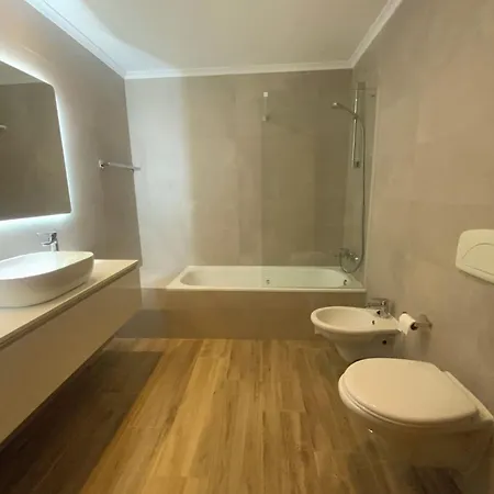 شقة Luxury Ground-floor 5 Stars, 2 Bedrooms, 2 Bathrooms, Free Wifi البوفيرا